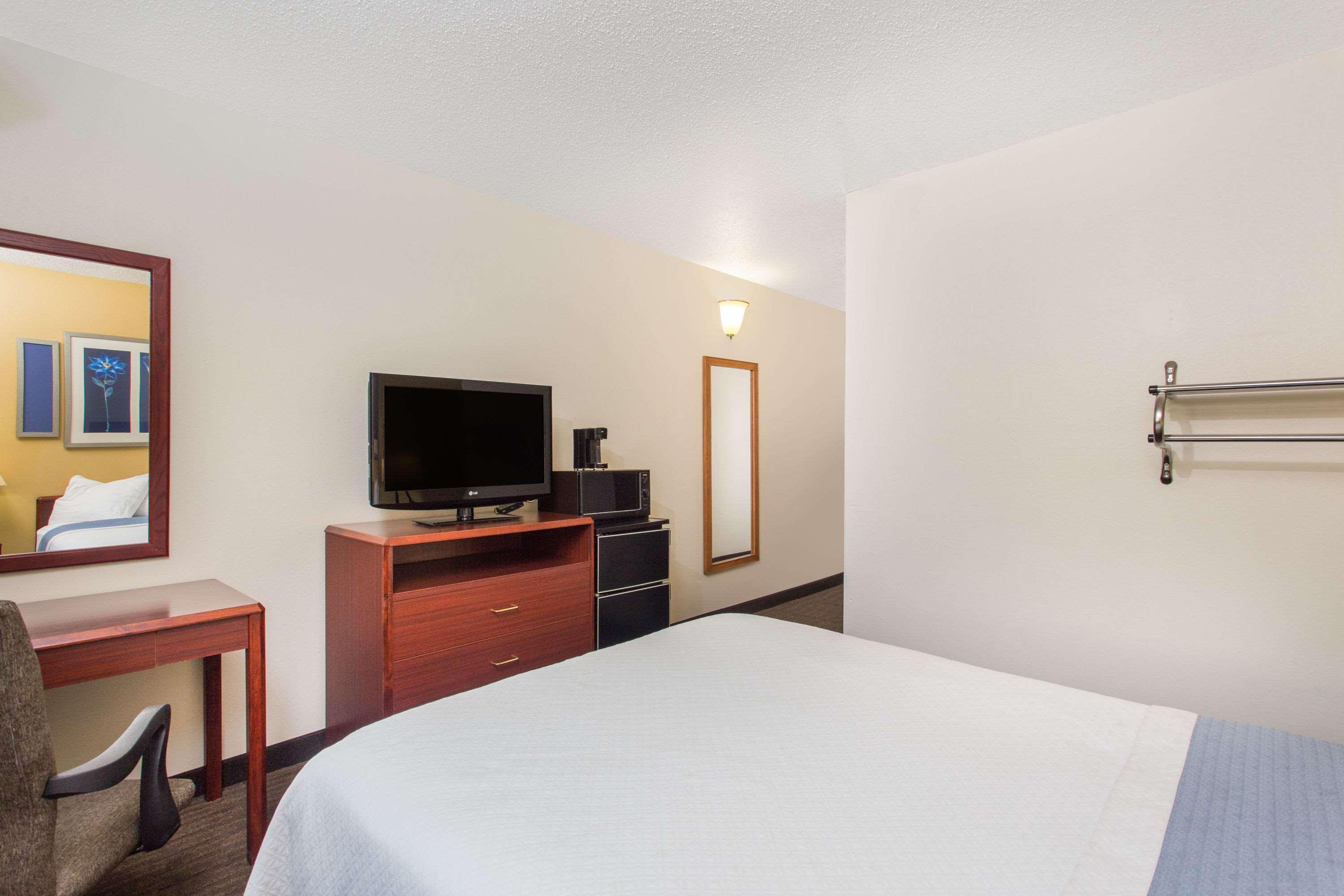 Days Inn By Wyndham Austin Exteriér fotografie