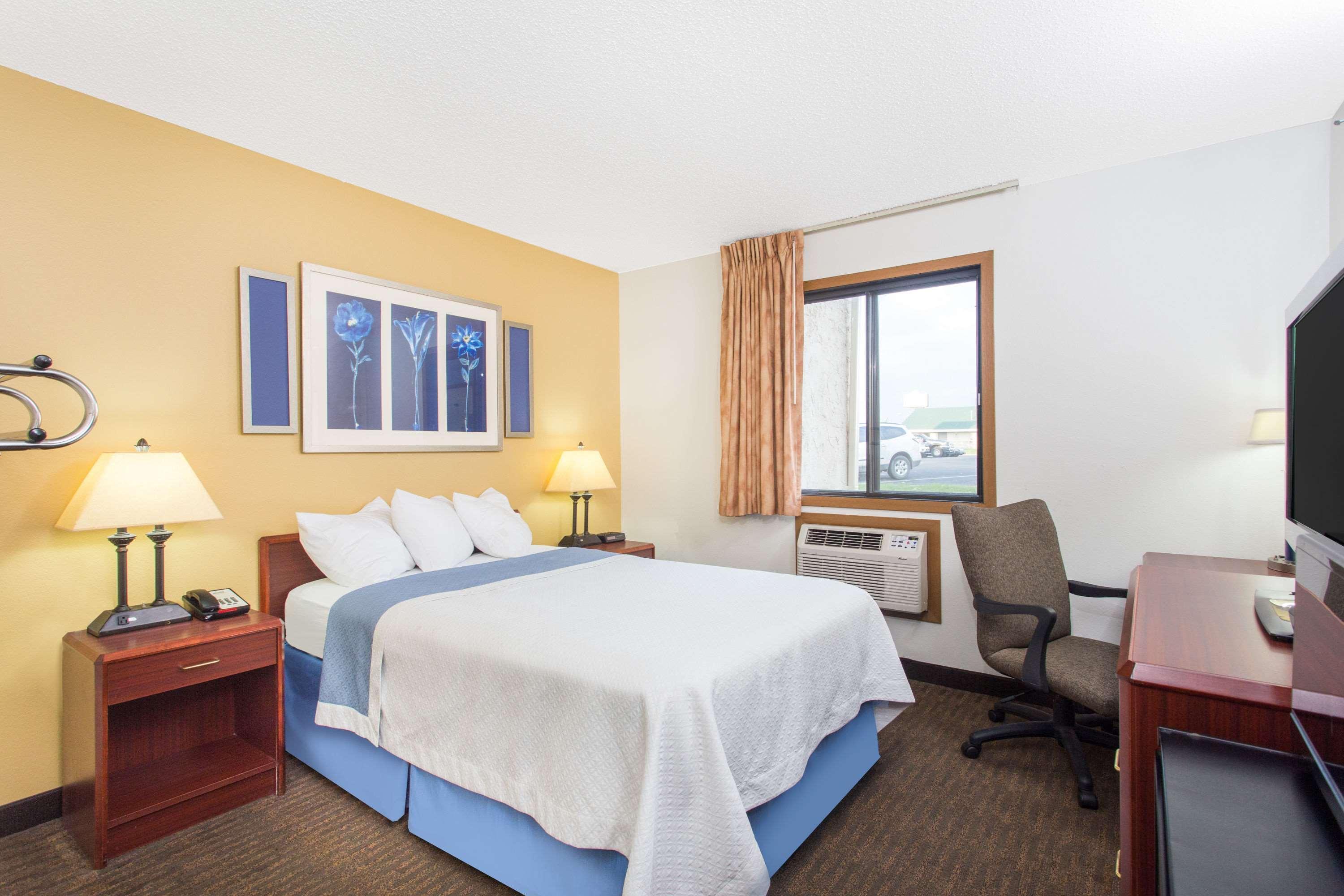 Days Inn By Wyndham Austin Exteriér fotografie