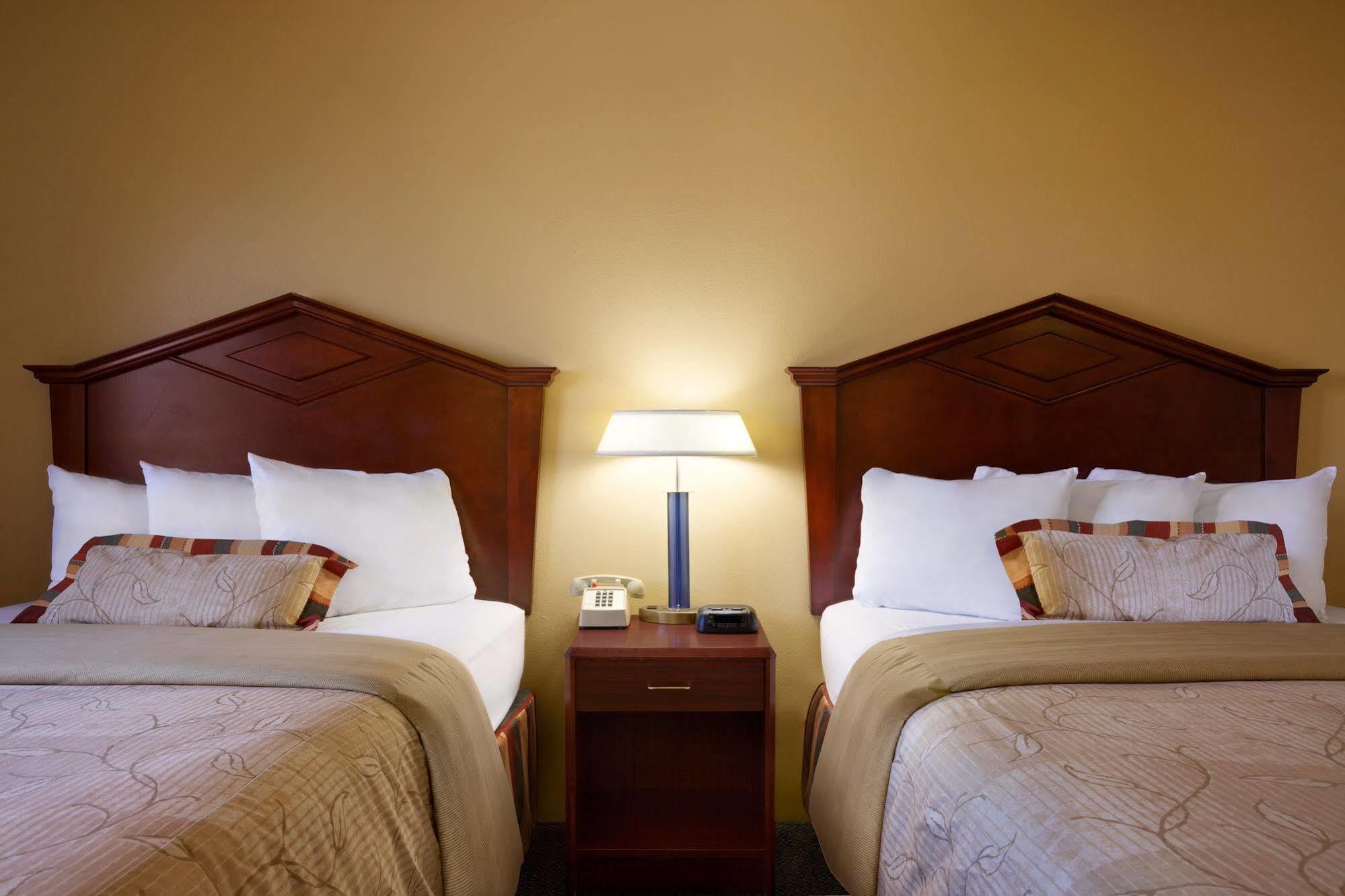 Days Inn By Wyndham Austin Exteriér fotografie