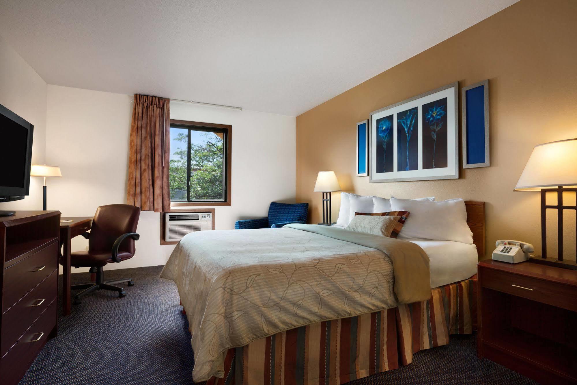 Days Inn By Wyndham Austin Exteriér fotografie